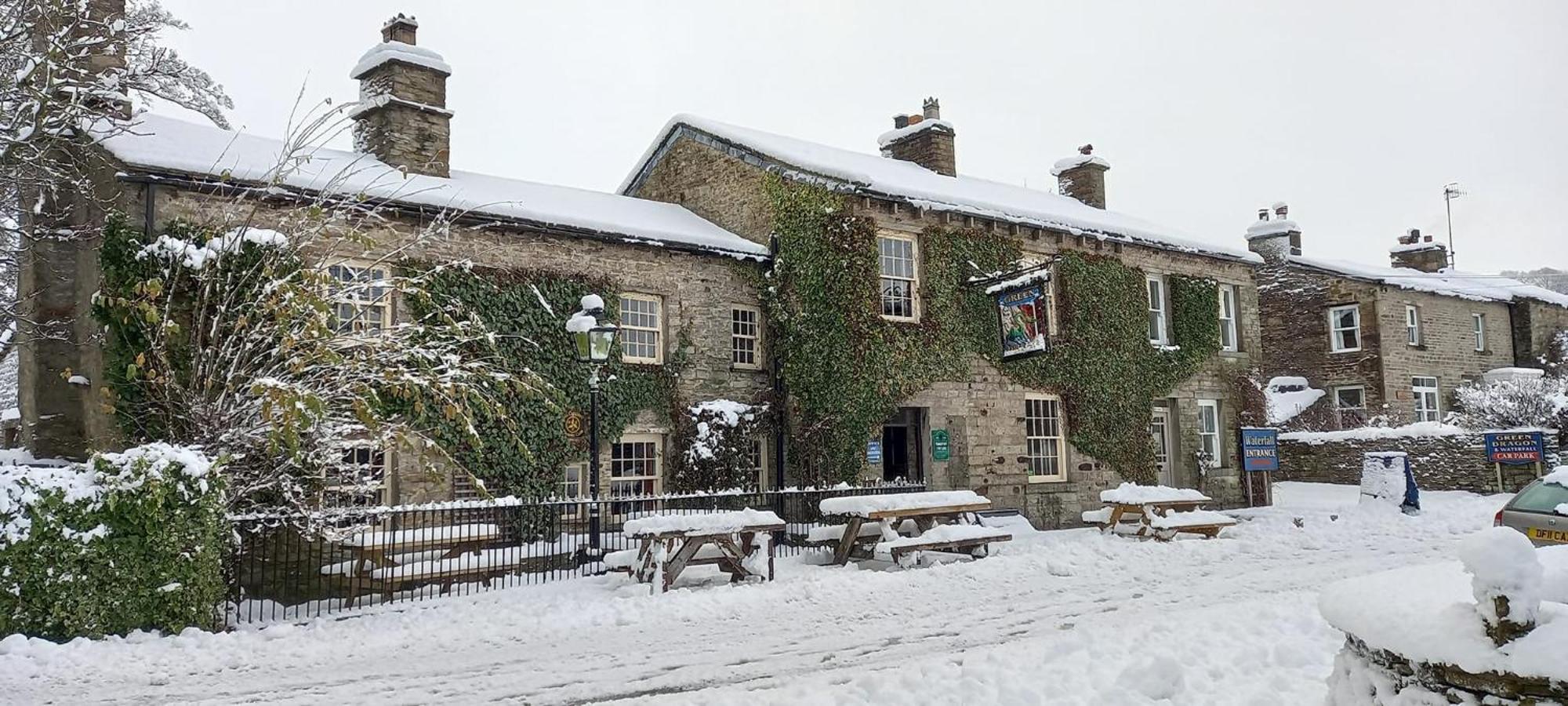 The Green Dragon At Hardraw Exterior foto